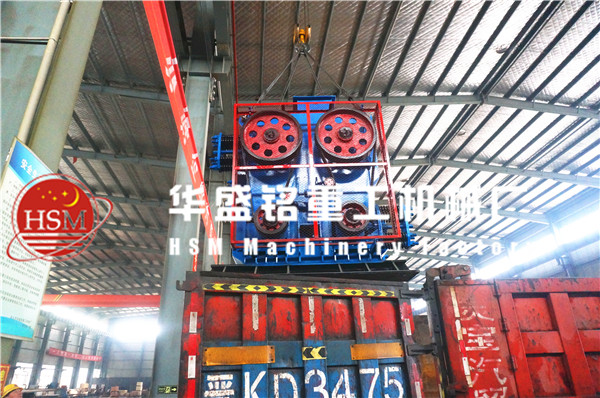 四輥破碎機發(fā)貨圖