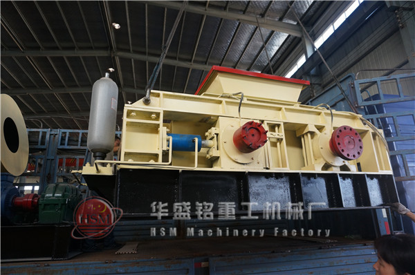 對(duì)輥破碎機(jī)圖片